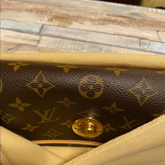 Louis Vuitton Handbags - Packaged up Louis Vuitton Tikal for Tom!